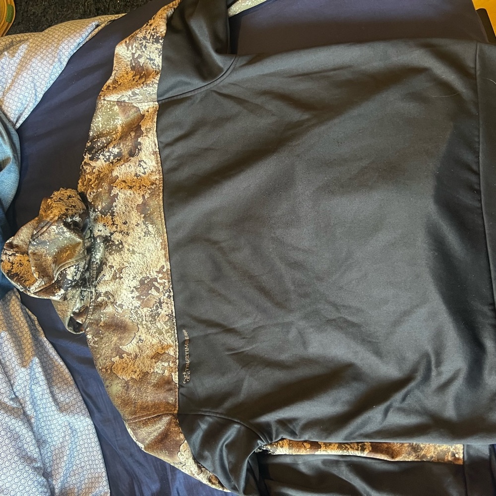 I have a truetimber hoodie X-L